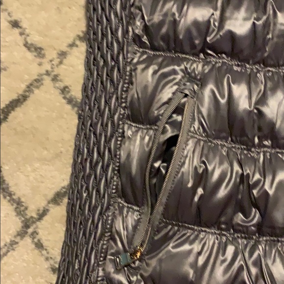 Calvin Klein Performance Vest - Picture 2 of 3